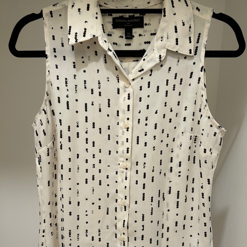 Banana Republic sleeveless blouse